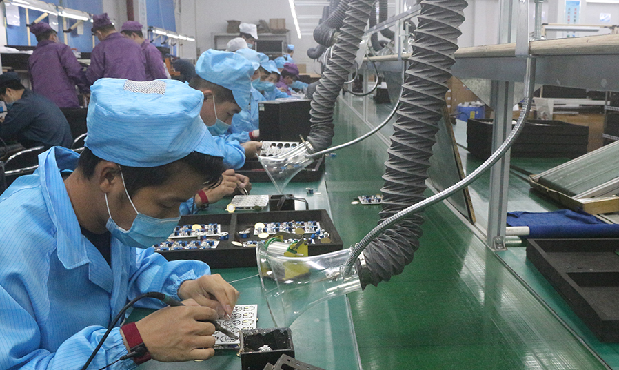 后焊、焊接加工（镜头2）